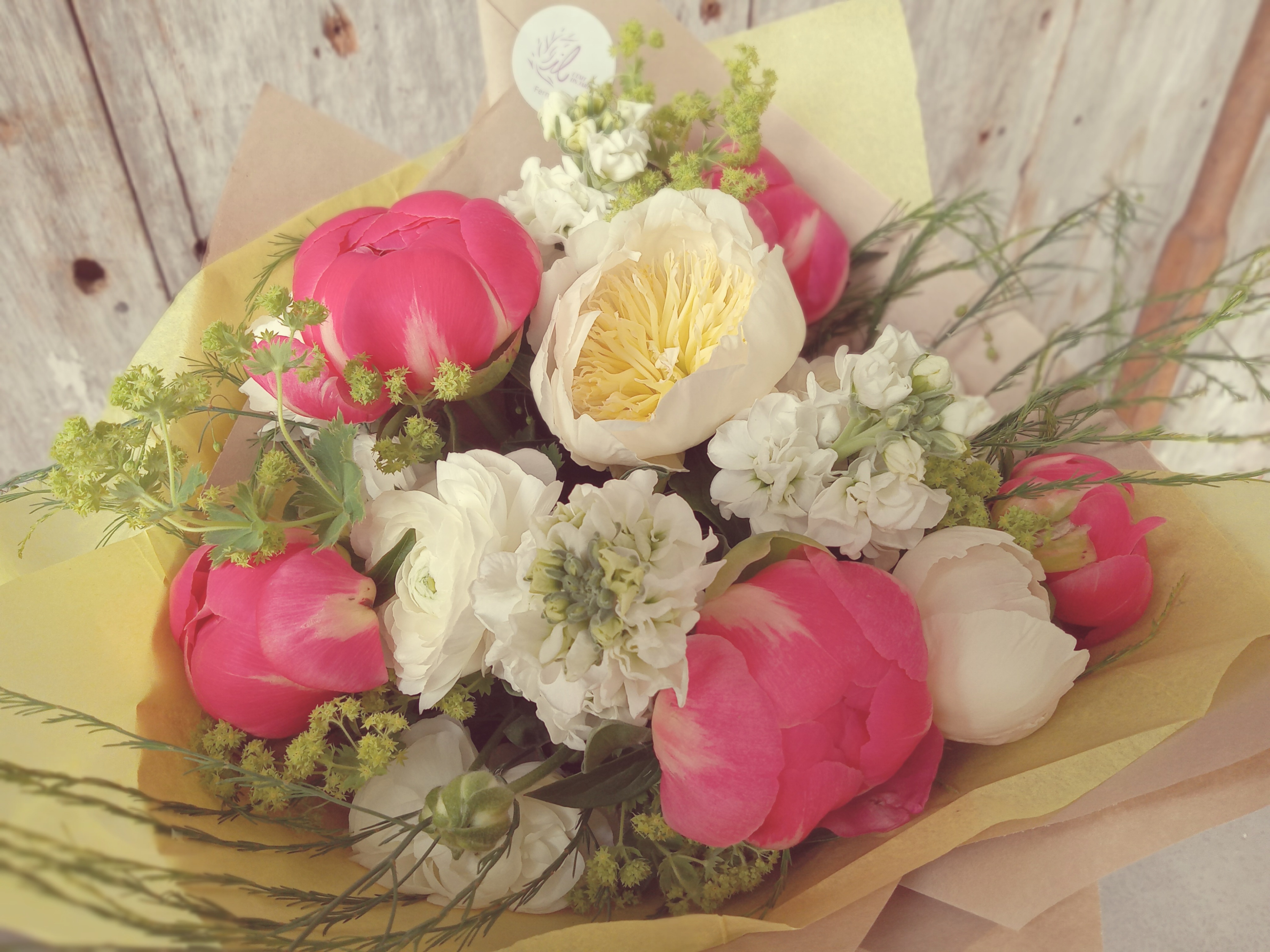 Bouquets fleurs locales pivoines